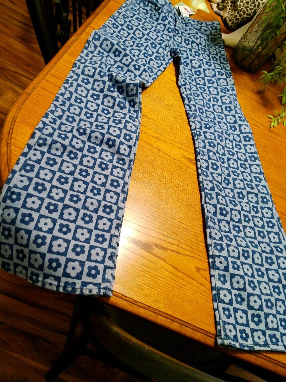 DIVIDED FLARE LEG JEANS NWT SIZE 0